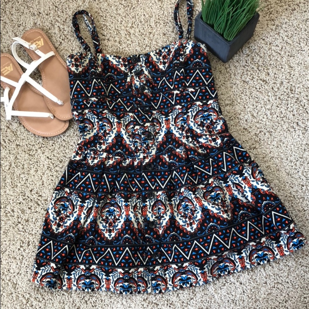🕺3 for $25🕺Forever 21 Buttoned Down Top